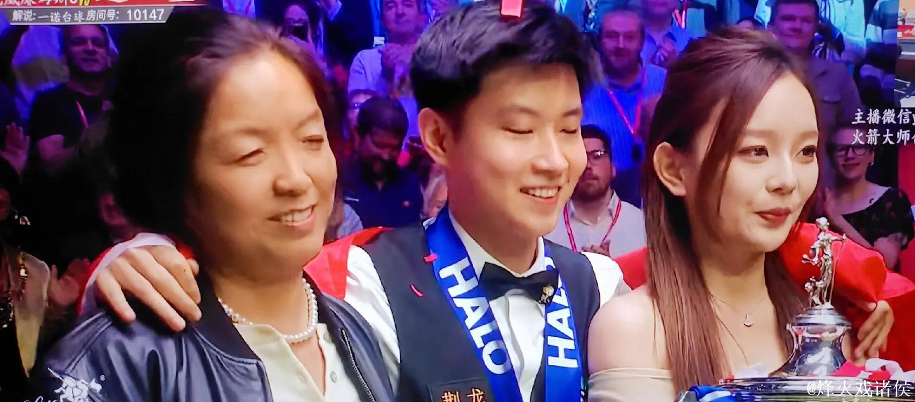 斯诺克上海大师赛即将开战 赵心童丁俊晖剑指冠军 斯诺克上海大师赛即将开战 赵心童丁俊晖剑指冠军