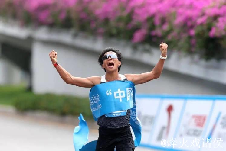 何杰夺得全运会首届跨境马拉松冠军 何杰夺得全运会首届跨境马拉松冠军